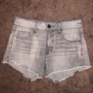 AE HIGH-WAISTED GREY DENIM SHORTS